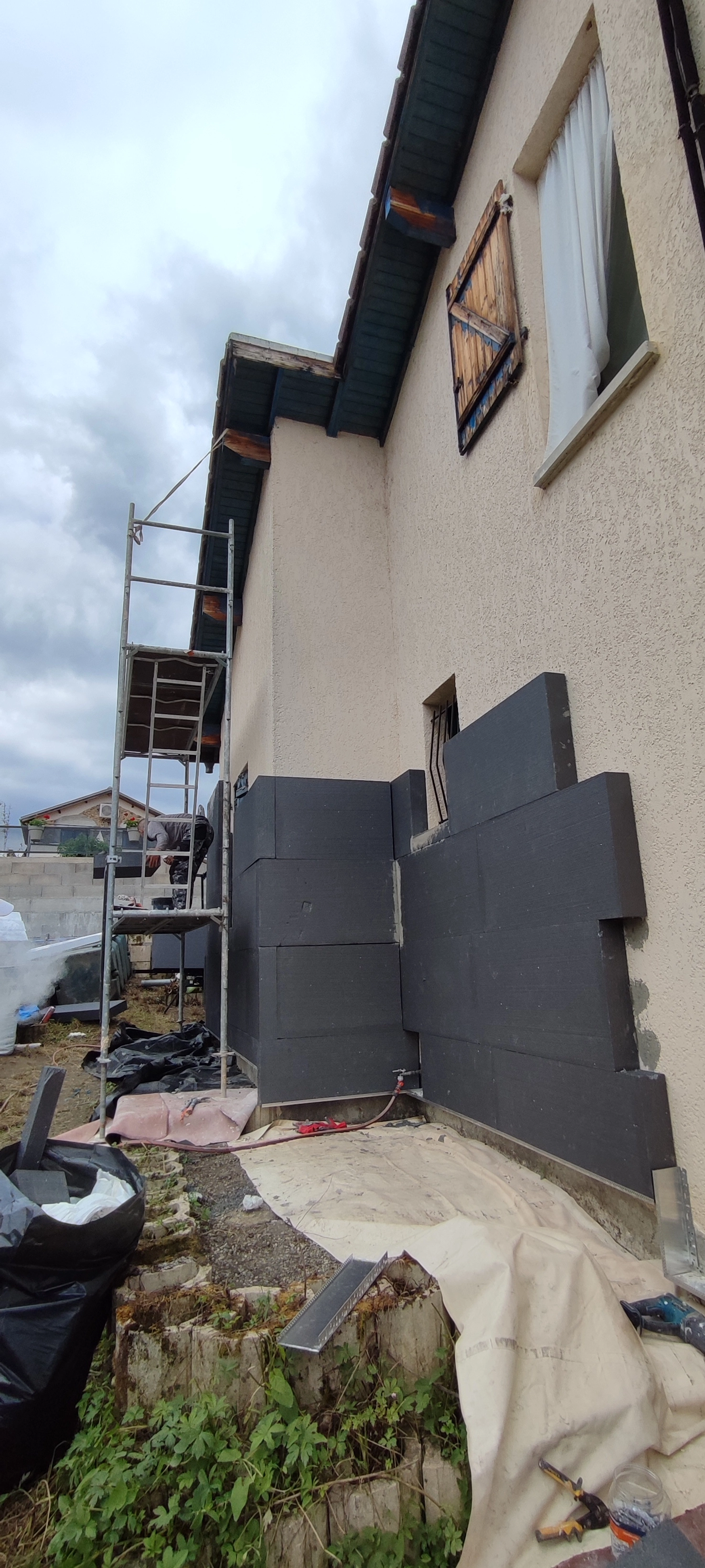 démarrage chantier;pose panneaux;ITE;polystyrene graphité