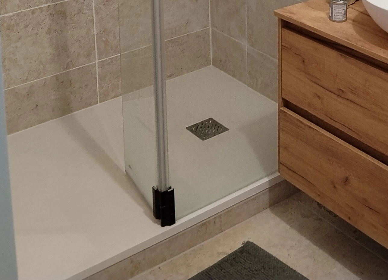 encastrement réseaux coordination salle de bain clé en main