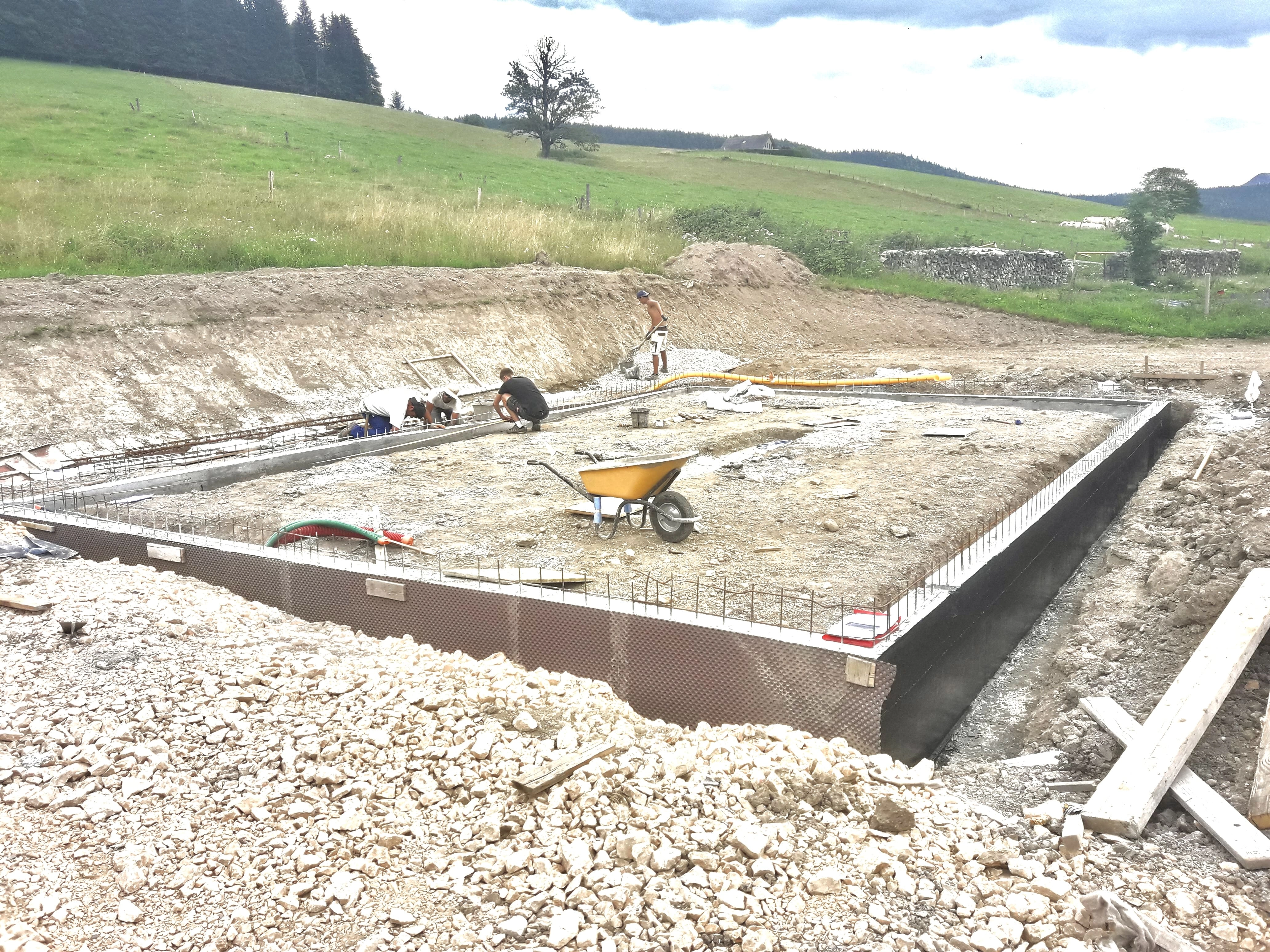 fondation élévation des murs plancher poutrelle hourdi maison neuve