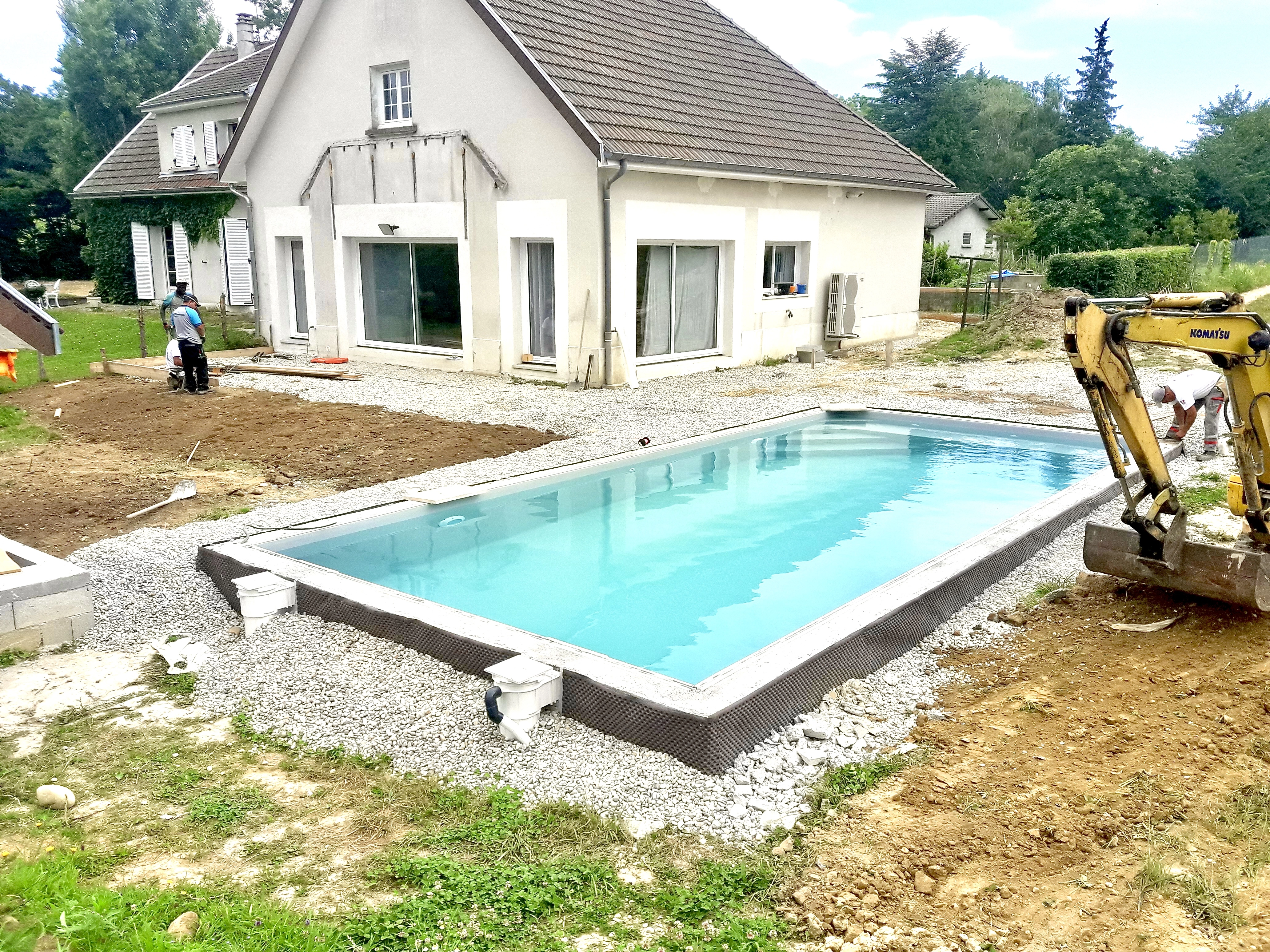 piscine, terrasse béton, carrelage, ,aménagementx extérieurs